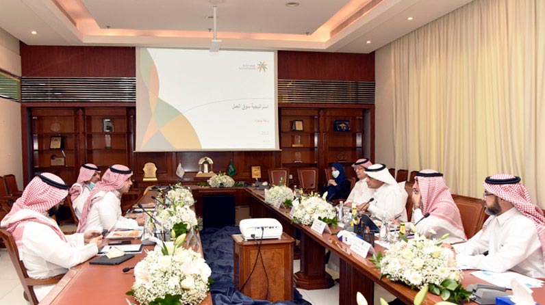 A delegation from the Ministry of Human Resources and Social Development visits the university to discuss means of cooperation between the two parties.