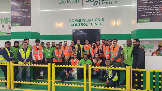 Student Activities Committee at the Communications and Networks Engineering Department Organizes a Field Trip to Schneider Electric